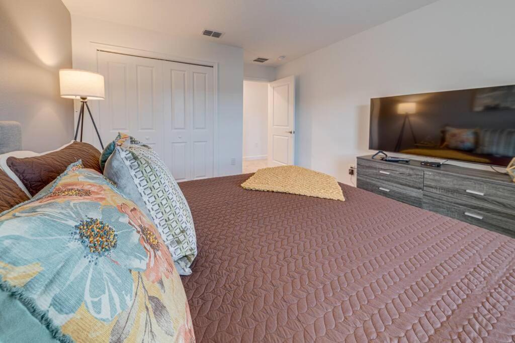 Newly Listed Townhouse Storey Lake, Free Waterpark Kissimmee Buitenkant foto