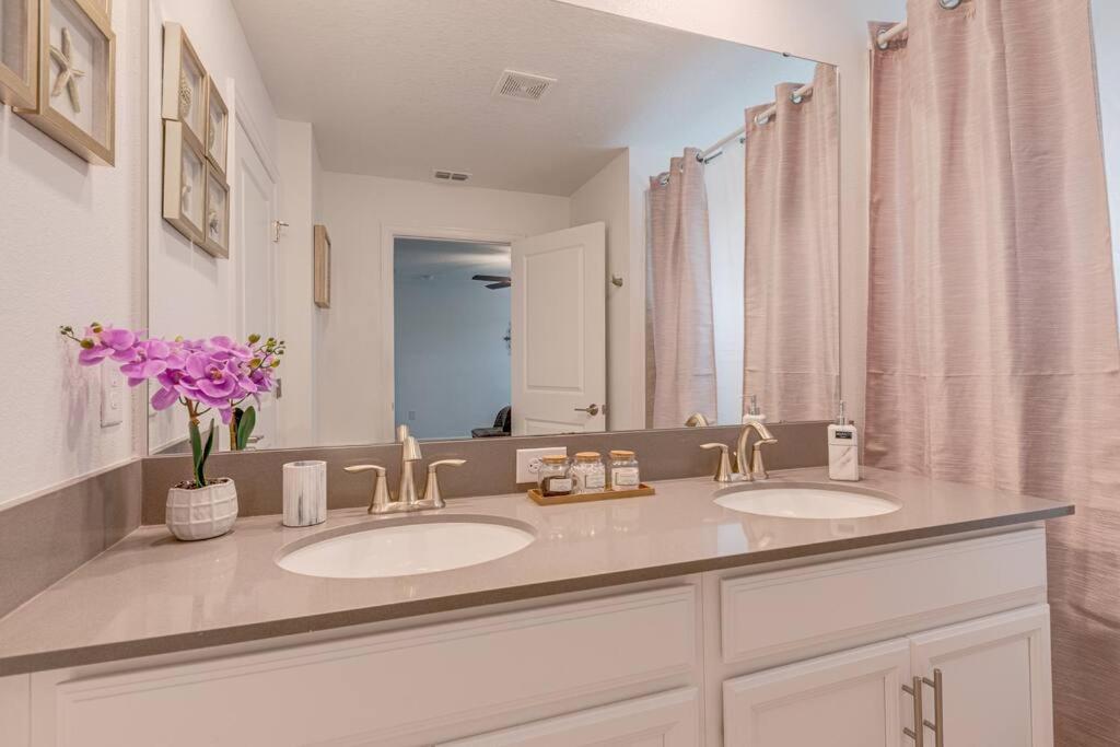 Newly Listed Townhouse Storey Lake, Free Waterpark Kissimmee Buitenkant foto